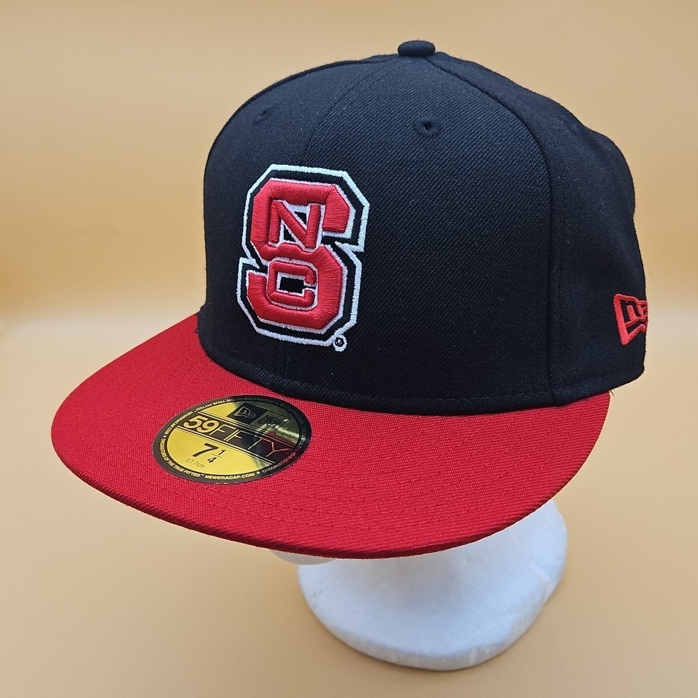 NC State Wolfpack Hat Cap New Era Fitted Size 7 1/4 Black Red 59Fifty NCAA